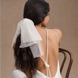 Suzanne Ceremony Bow. NWT